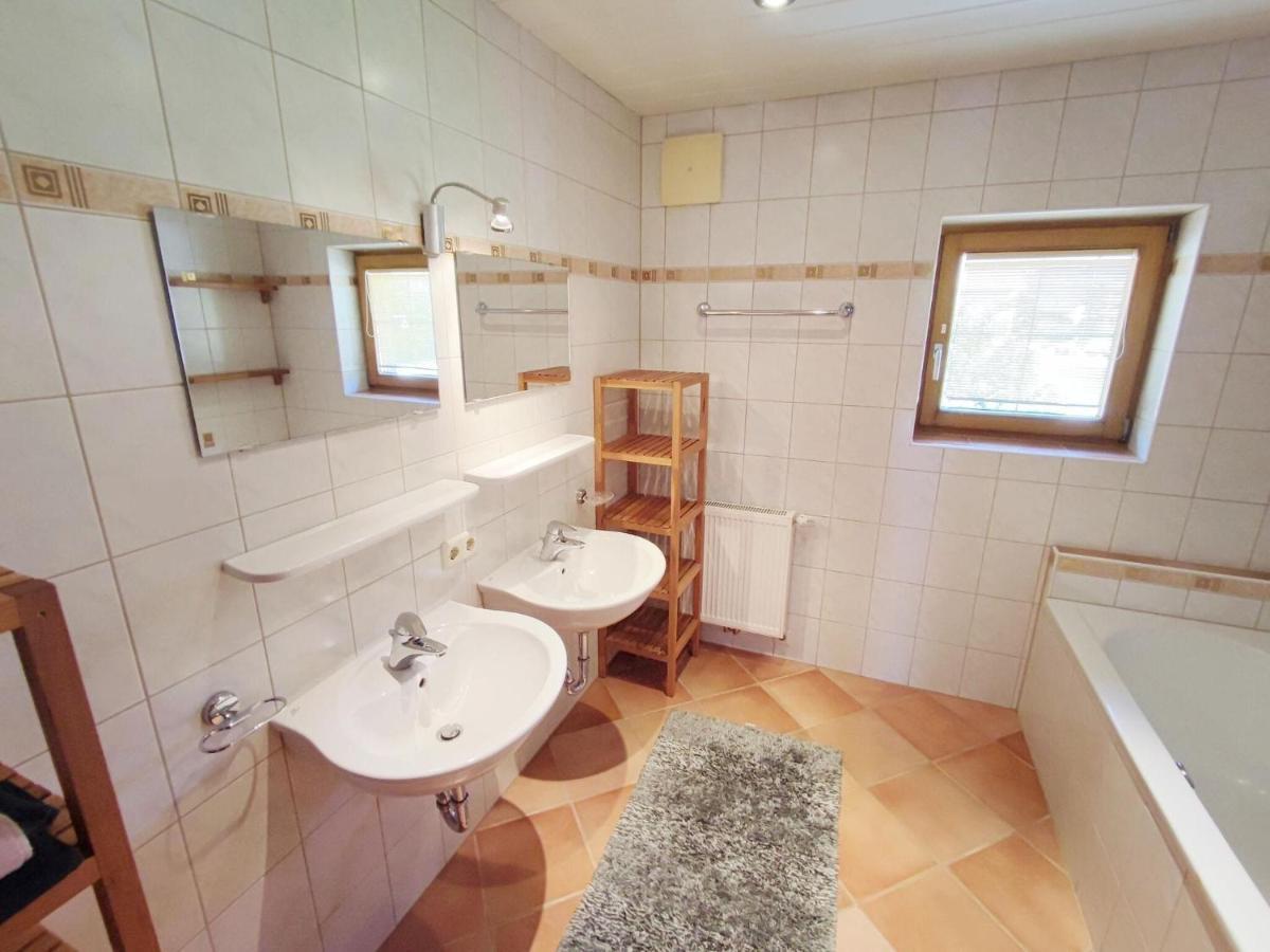 Apartment In Ramsau In Tyrol With A Balcony Ramsau im Zillertal Ngoại thất bức ảnh